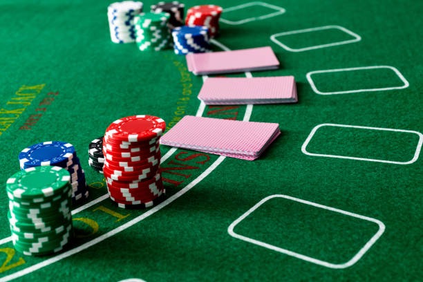 Live roulette table with dealer and multi-camera display on mobile phone
